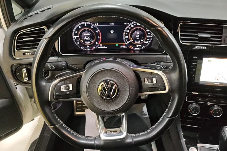 Used Volkswagen Golf 2020 Charming Edition 280TSI DSG R-Line
