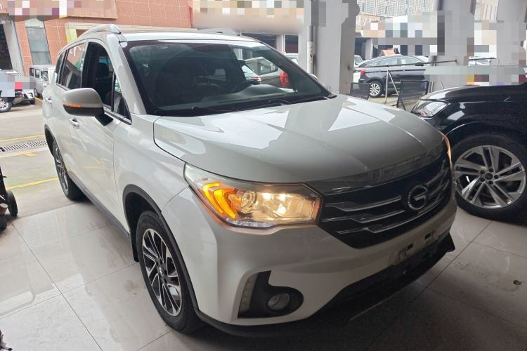 Used GAC Trumpchi GS4 2015 200T Manual Luxury Edition Front Right 45 Deg