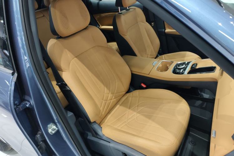 Used Geely Galaxy Xingjian 7 EM-i 2025 120km Flagship Edition Right Front Seat