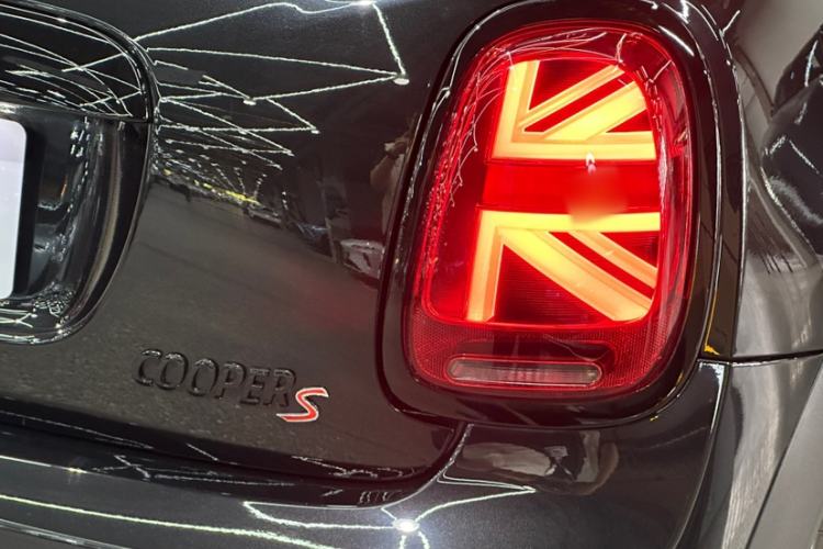 Used MINI 2023 Updated 2.0T COOPER S Artist Exterior 9