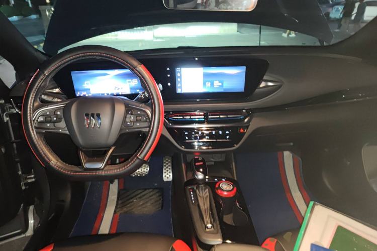 Used Buick Envista 2022 1.5T GS Fuel-Efficient Version Center Console