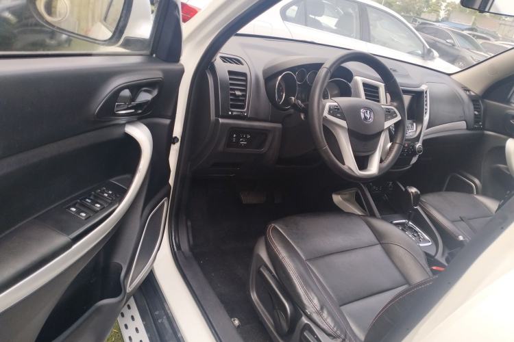 Used CHANGAN CS35 2015 1.6L Automatic Luxury Model China IV Standard
