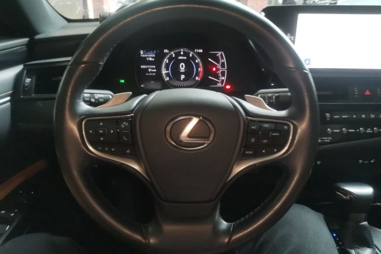 Used Lexus ES 2022 200 Excellence Edition
