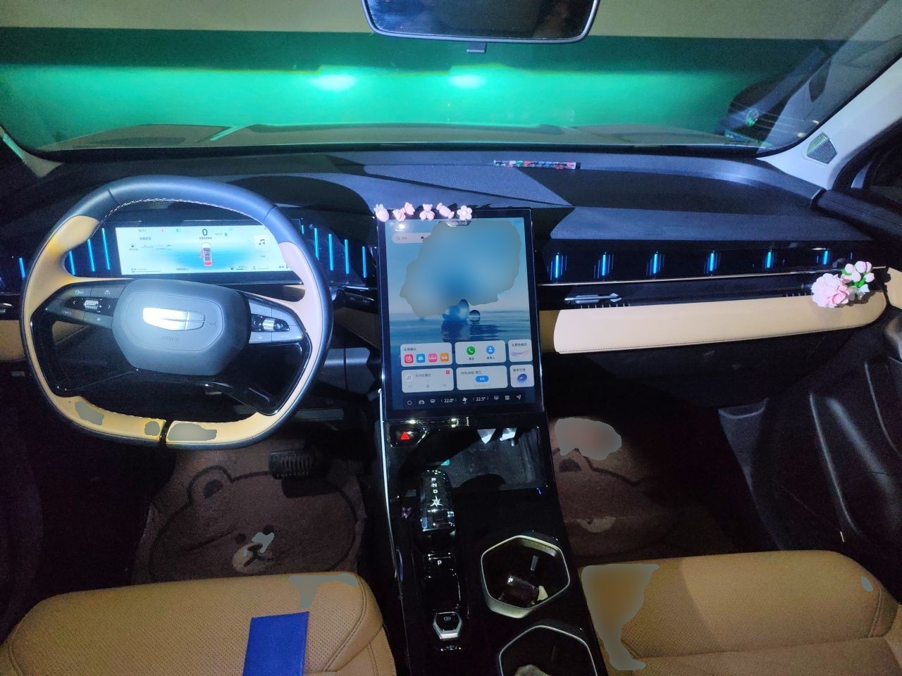 Geely Auto FX11 2023 1.5TD DCT Prestige Edition — снимка 9