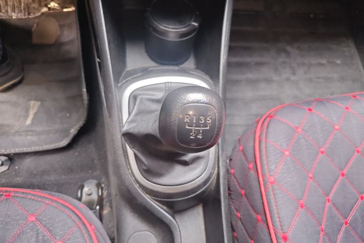 Used Kia K2 2015 Sedan 1.4L MT GLS
