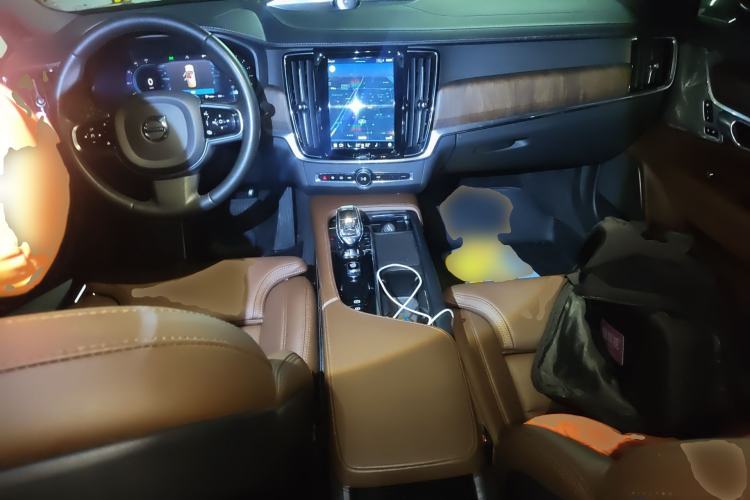 Used Volvo S90 2022 B5 Zhiya Luxury Edition Center Console