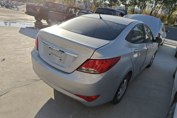 Used Hyundai Verna (older generation) 2014 1.4L Automatic Leading-Edge GLX
