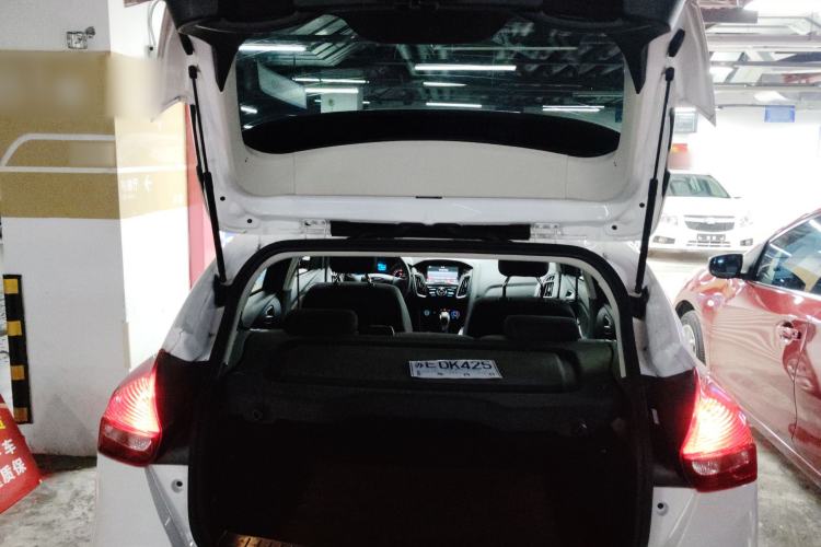 Used Ford Focus 2017 Hatchback 1.6L Automatic Comfort Plus SmartDrive Edition
