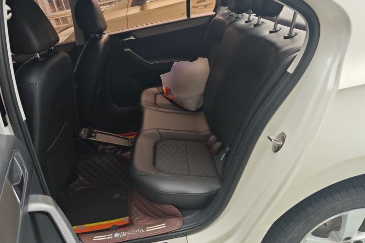 Used Volkswagen Santana 2015 1.6L Manual Comfort Edition Left Rear Seat