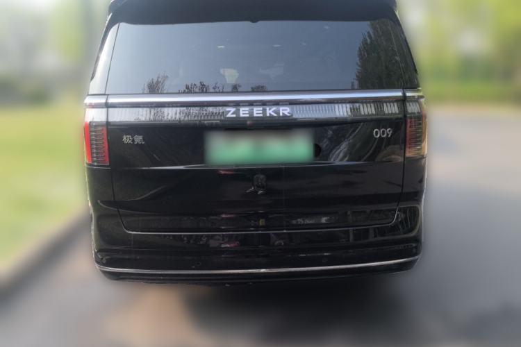 Used Zeekr 009 2024 7-Seater Walk-Through Version Four-Wheel Drive 108 kWh Rear