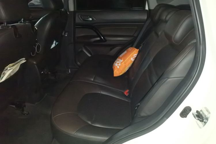 Used GAC Trumpchi GS4 2017 235T Automatic Two-Wheel Drive Luxury Smart Connectivity Version Left Rear Seat