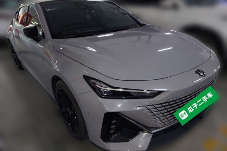 Used CHANGAN UNI-V 2022 1.5T Smart Navigation Version
