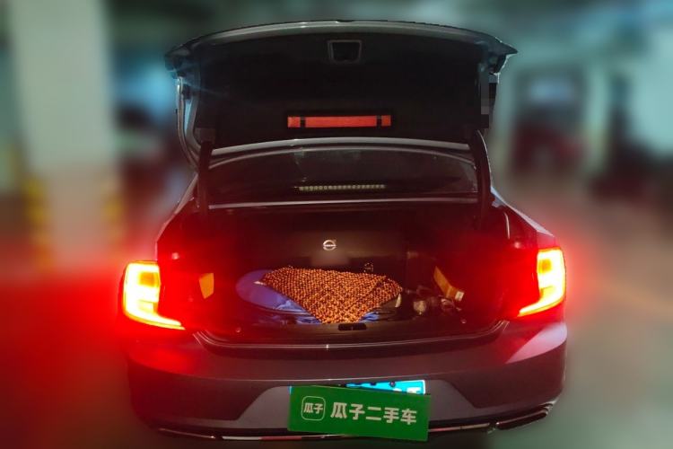 Used Volvo S90 2018 T4 Zhiyi Edition