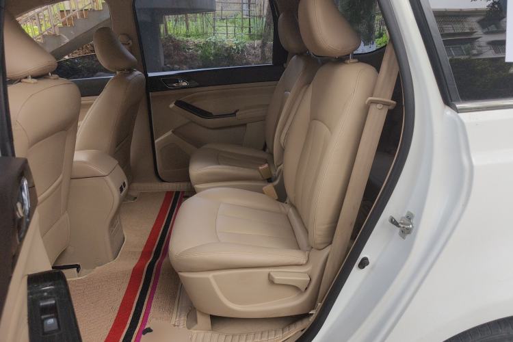 Used Baojun 730 2014 1.5L manual Comfort ESP version 7 seats
