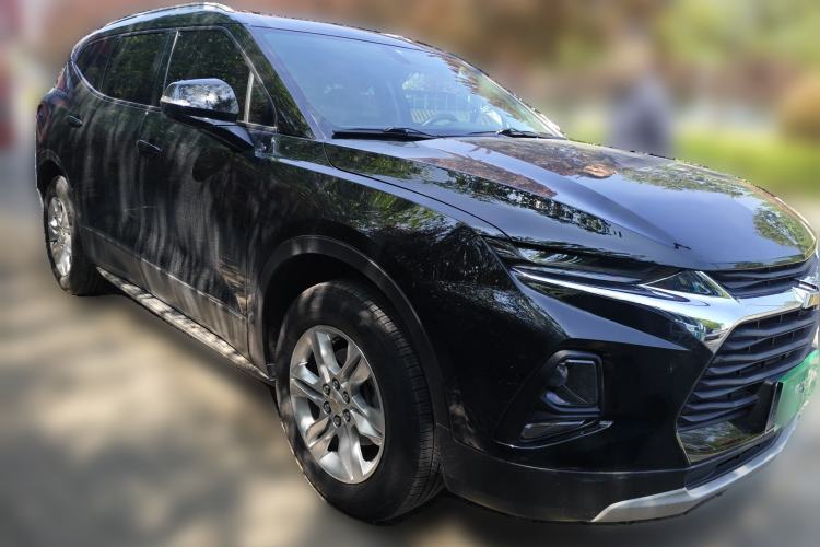 Used Chevrolet Blazer 2020 650T 7-Seater Luxury Edition Front Right 45 Deg