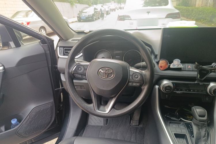 Used Toyota Wildlander 2020 2.0L CVT Two-Wheel Drive Luxury Edition Steering Wheel