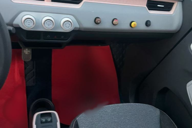 Used Chery QQ Ice Cream 2022 120km Conical Shape Lithium Iron Phosphate