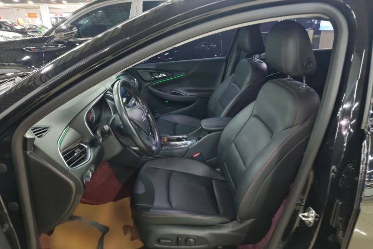 Used Chevrolet Malibu XL 2020 Redline 550T Automatic Sport Edition Left Front Seat