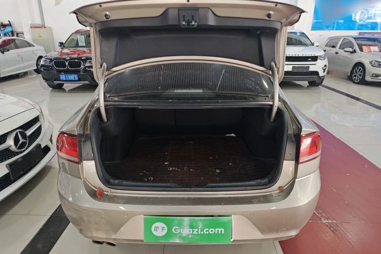 Used Volkswagen Lamando 2015 280TSI DSG Comfort Edition Trunk