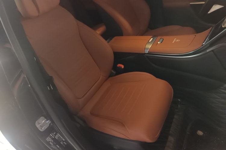 Used Mercedes-Benz GLC 2023 GLC 260 L 4MATIC Dynamic Edition 5-seater