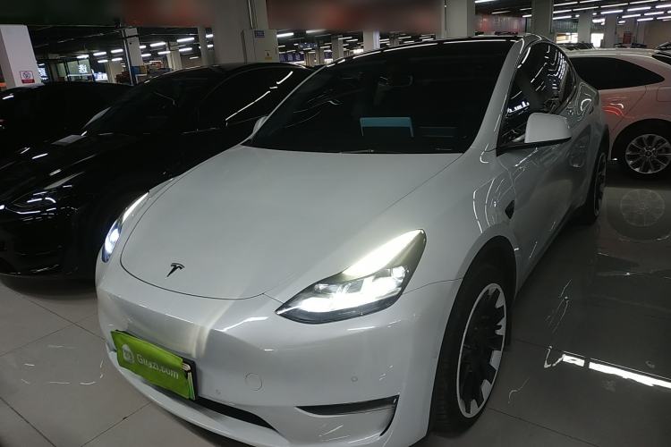 Used Tesla Model Y 2023 Long-Range All-Wheel-Drive Version