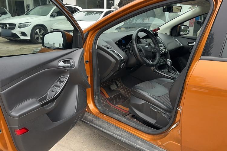 Used Ford Focus 2017 Hatchback 1.6L Automatic Fashion Edition Smart Drive Version