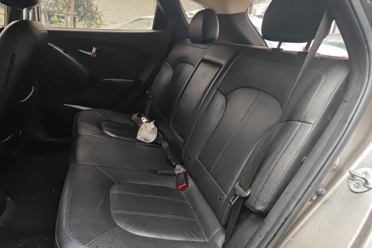 Used Hyundai ix35 2013 2.0L Automatic Two-Wheel Drive Smart GLS China IV Standard