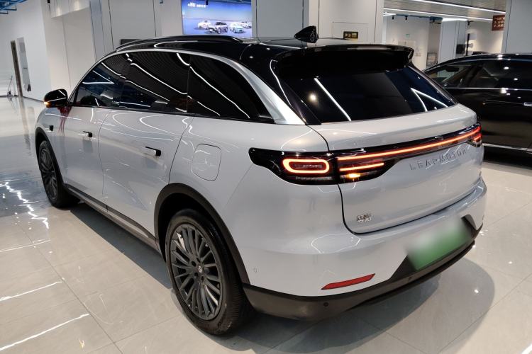 Used Leapmotor C11 2024 Range-Extended 300 Luxury Edition Rear Left 45 Deg