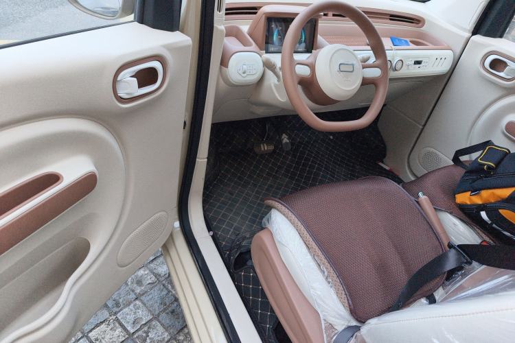 Used Bestune Pony 2026 222km Colorful Horse Driver Seat