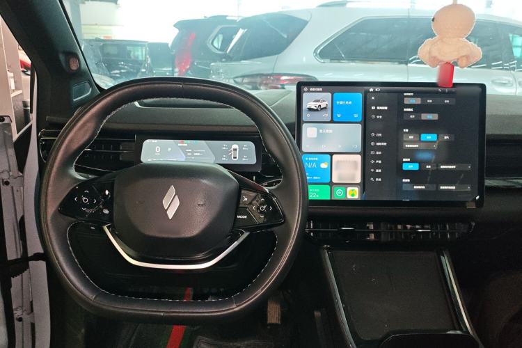 Used Livan 7 2023 605 km ZHU FENG Center Console