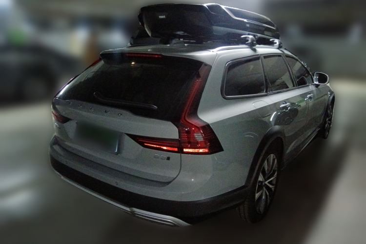Used Volvo V90 2024 Cross Country B5 AWD Smart Range Edition
