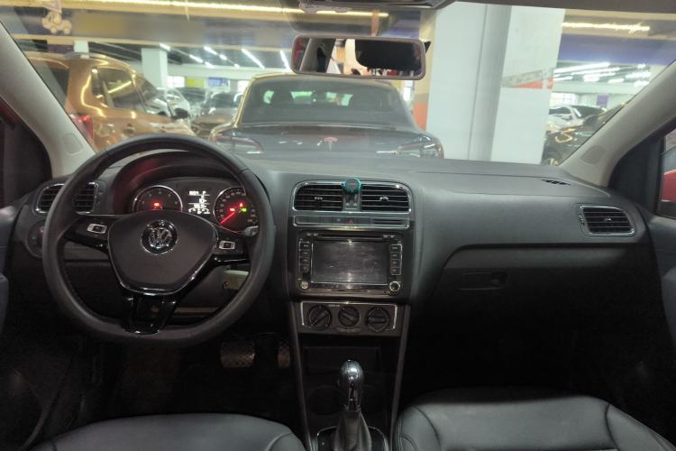 Used Volkswagen Polo 2016 1.6L Automatic Comfort Model