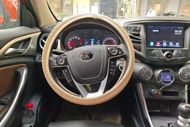 Used BYD Song 2016 GaiShi Edition 1.5TI Manual Elite Model Steering Wheel