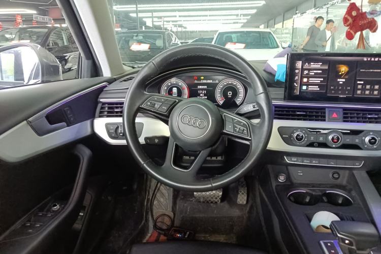 Used Audi A4L 2022 40 TFSI Fashion Dynamic Model Steering Wheel