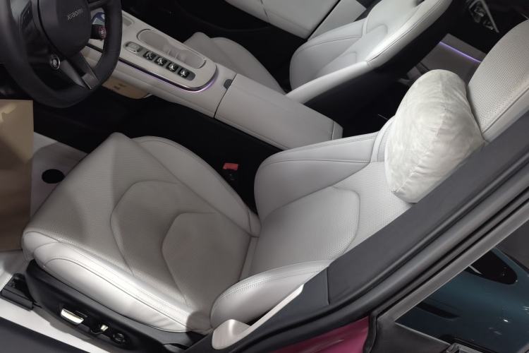 Used Xiaomi Auto SU7 2024 Four-Wheel Drive Ultra-Long Range Advanced Intelligent Driving Max Edition Left Front Seat