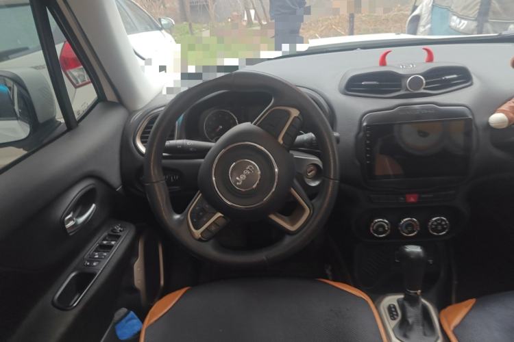 Used Jeep Renegade 2017 180T Automatic High-Energy Version