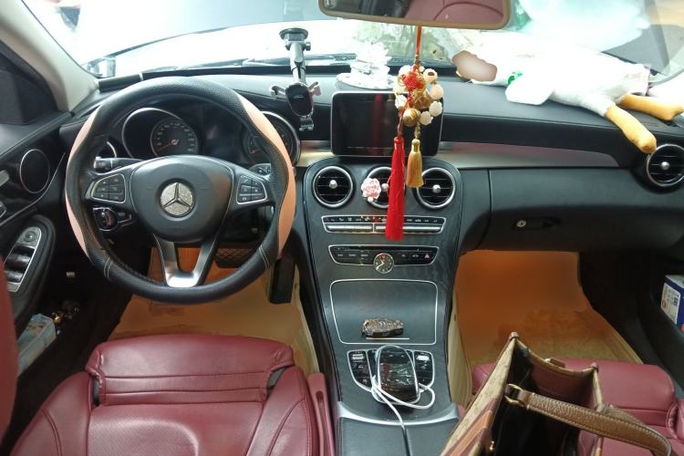 Used Mercedes-Benz C-Class 2016 C 200 L Sport Edition Center Console