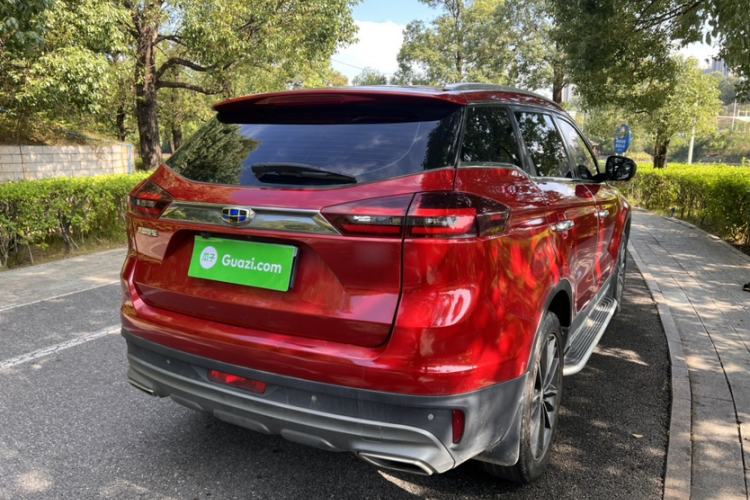 Used Geely Auto Emgrand X7 Sport 2018 1.8TD Automatic Two-Wheel Drive ZhiZun Model with 4G Connectivity