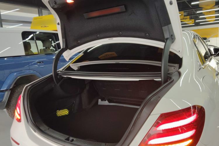 Used Mercedes-Benz E-Class 2019 E 300 L Sporty and Stylish Model
