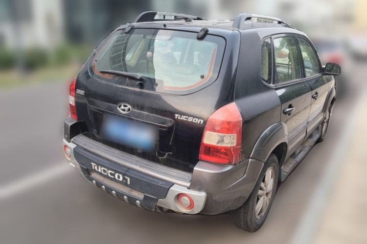 Used Hyundai Tucson 2009 2.0L Automatic Two-Wheel Drive with Sunroof Rear Right 45 Deg