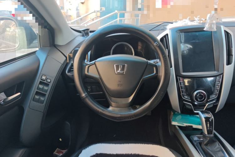 Used Luxgen U6 SUV 2016 1.8T Enhanced Appeal Version Steering Wheel