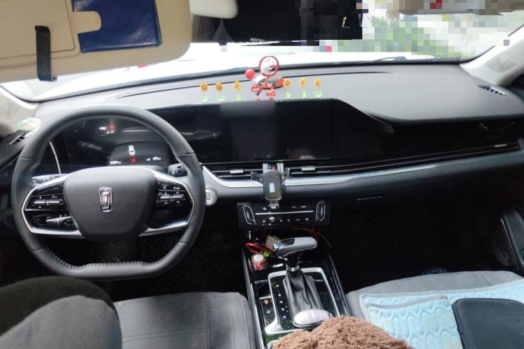 Used Bestune B70 2025 Dragon Edition 1.5T Quality Enjoyment Model Center Console