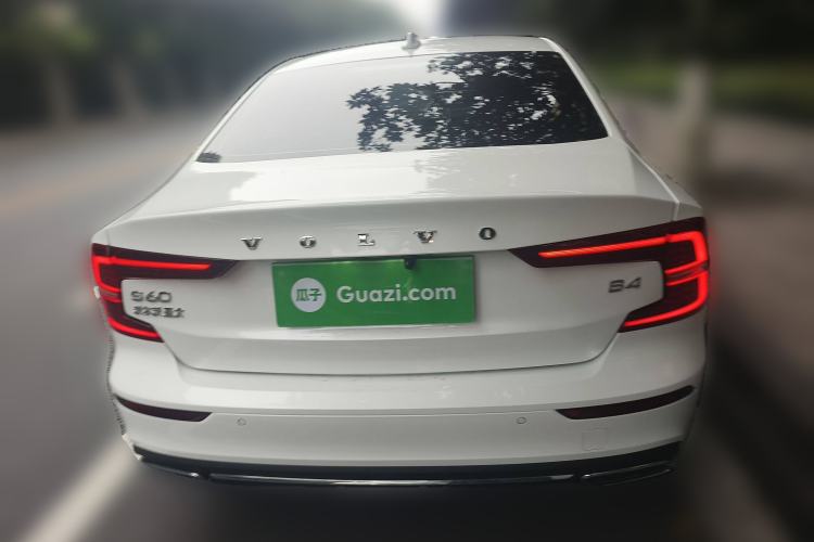 Used Volvo S60 2022 B4 Zhiyuan Luxury Edition