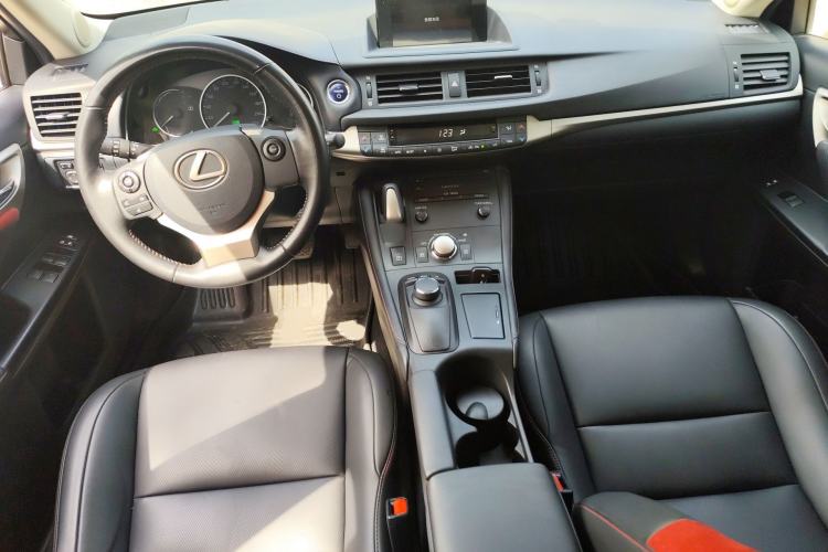 Used Lexus CT 2017 CT200h Comfort Edition Monochrome China VI