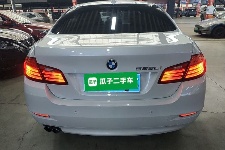 Used BMW 5 Series 2014 528Li Leading Model
