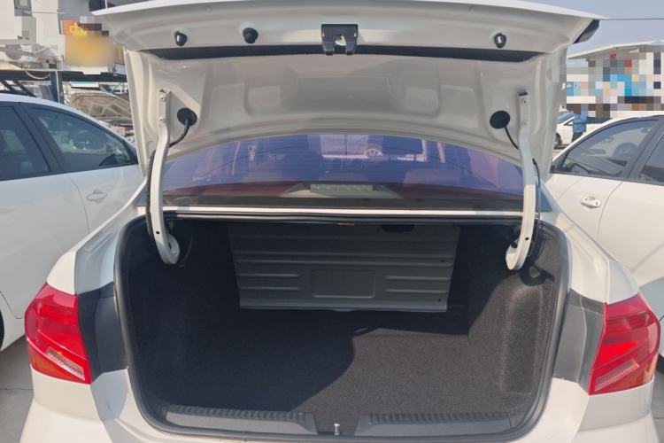 Used Volkswagen Jetta 2017 1.5L Manual Fashion Edition