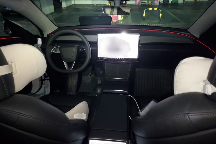 Used Tesla Model Y 2025 Rear-Wheel-Drive Version
