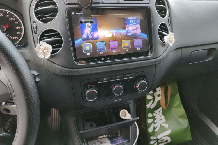 Used Volkswagen Tiguan L 2016 280TSI Automatic Two-Wheel-Drive Silk Road Style Edition
