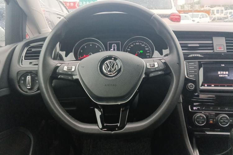 Used Volkswagen Golf 2014 1.4TSI Automatic Flagship Model
