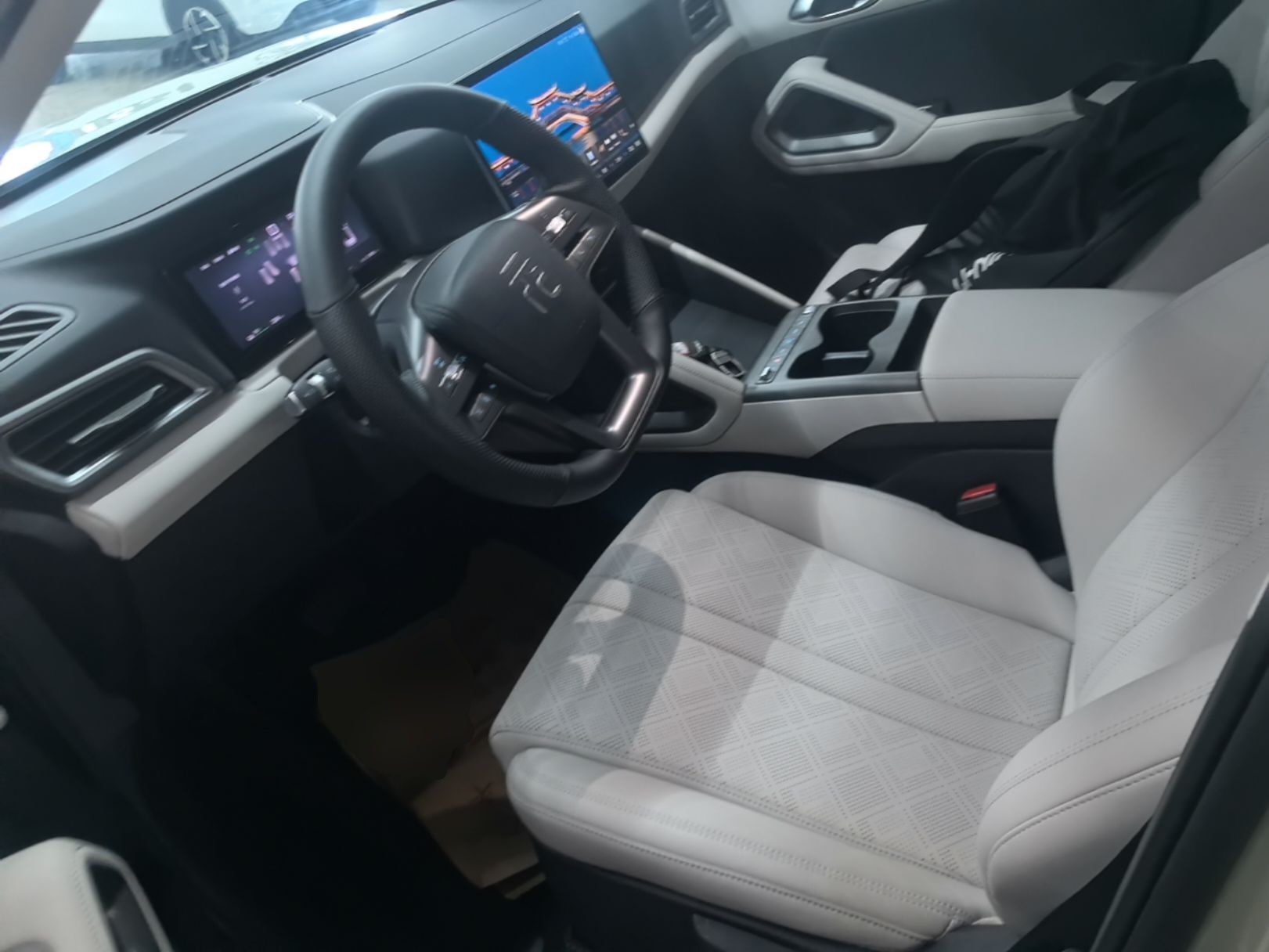 BYD Yuan UP 2025 Intelligent Driving Version 401 KM Dynamic Edition — снимка 17